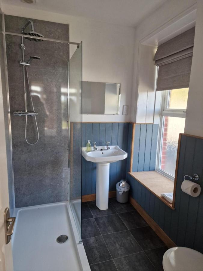 Broadway House Bed and Breakfast Laugharne Exteriör bild