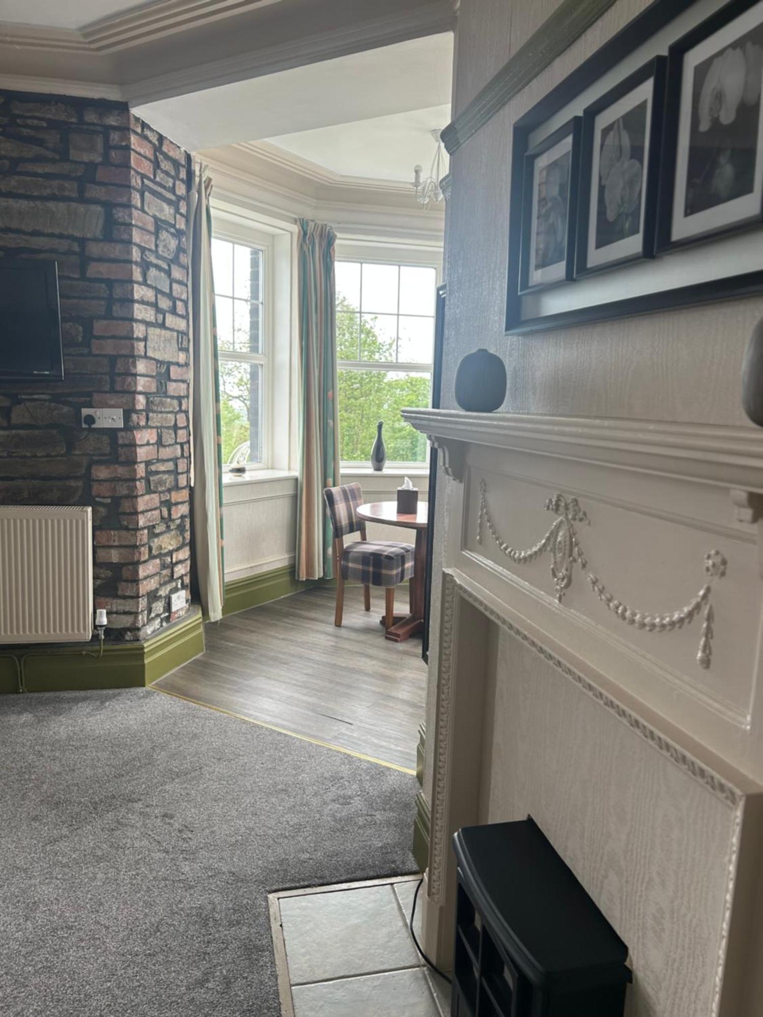 Broadway House Bed and Breakfast Laugharne Exteriör bild