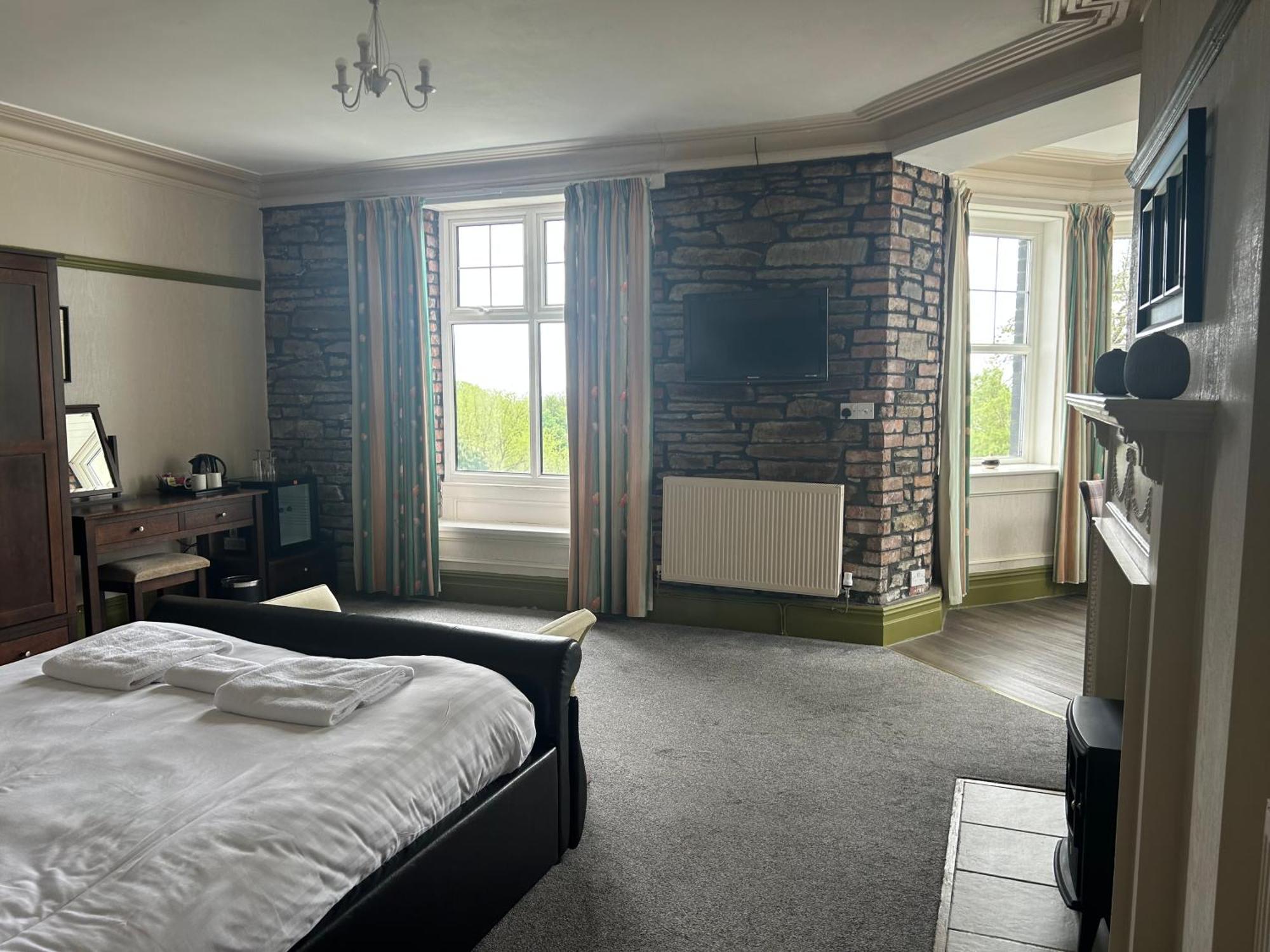 Broadway House Bed and Breakfast Laugharne Exteriör bild